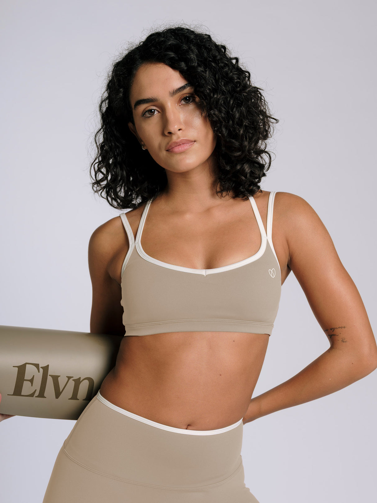 ContrastSculpt Padded Sports Bra