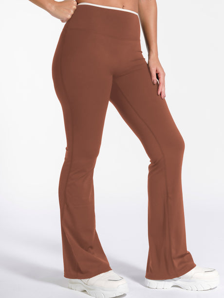 ContrastSculpt Flared Leggings