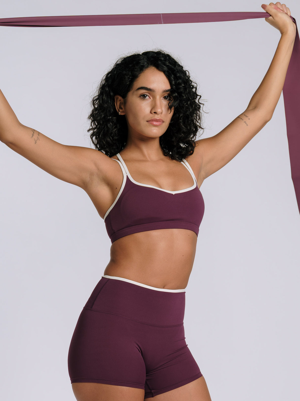 ContrastSculpt Padded Sports Bra
